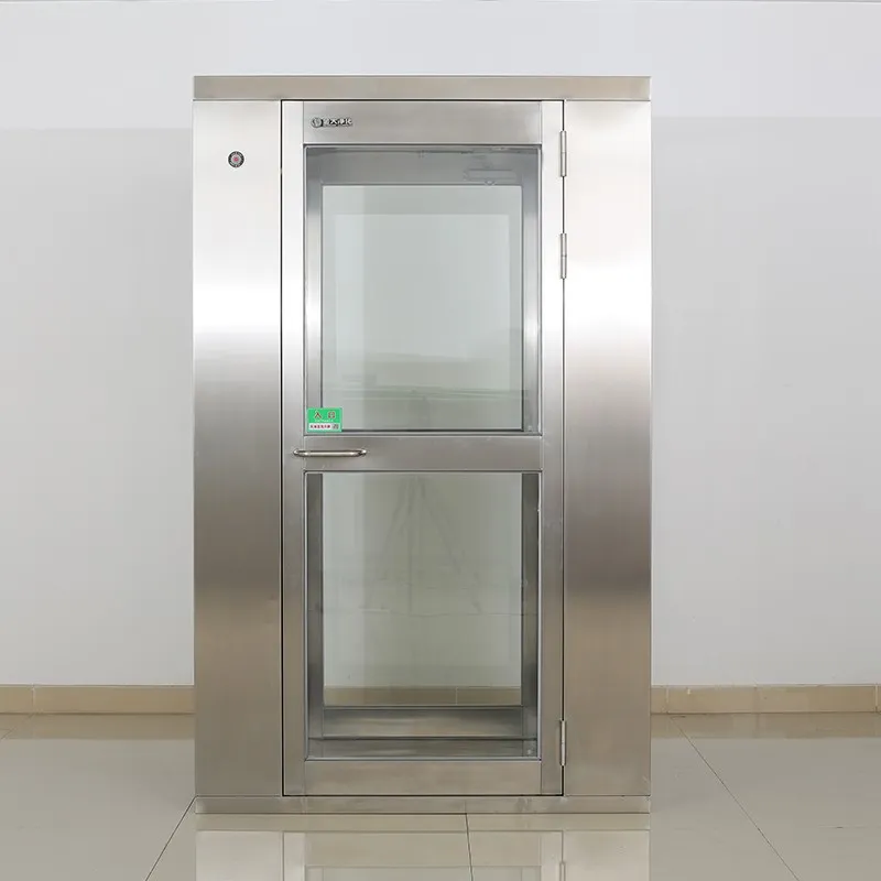 Quelle est la différence entre la douche aérienne et le sas?